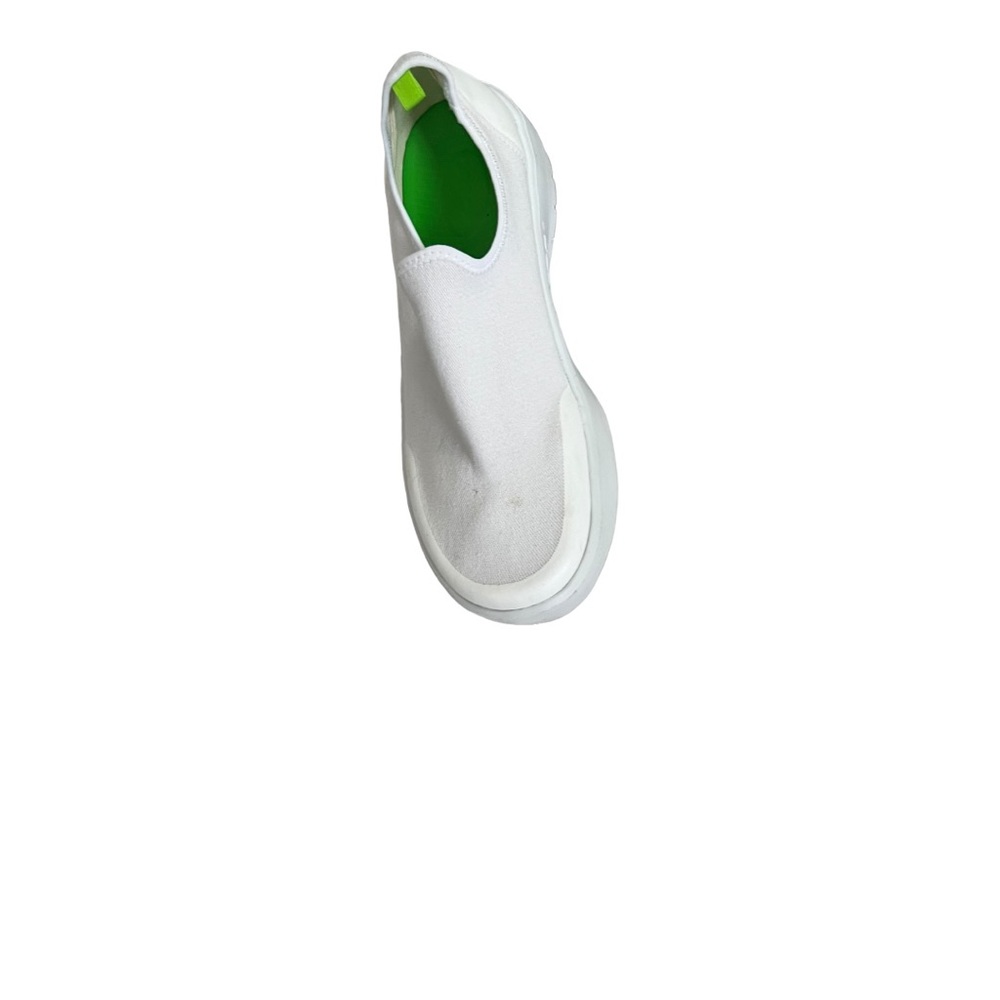 COPY - OOFOS Women slip size 9.5 - Picture 9 of 12